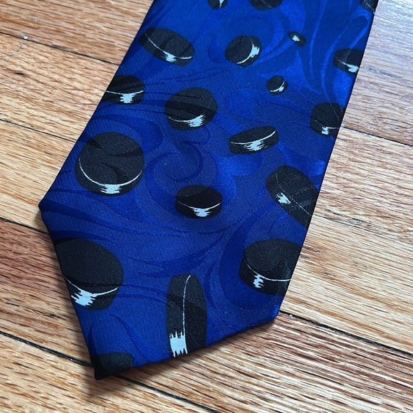 Vintage Toronto Maple Leafs Necktie / 1993 / NHL / 100% Polyester - Picture 2 of 6